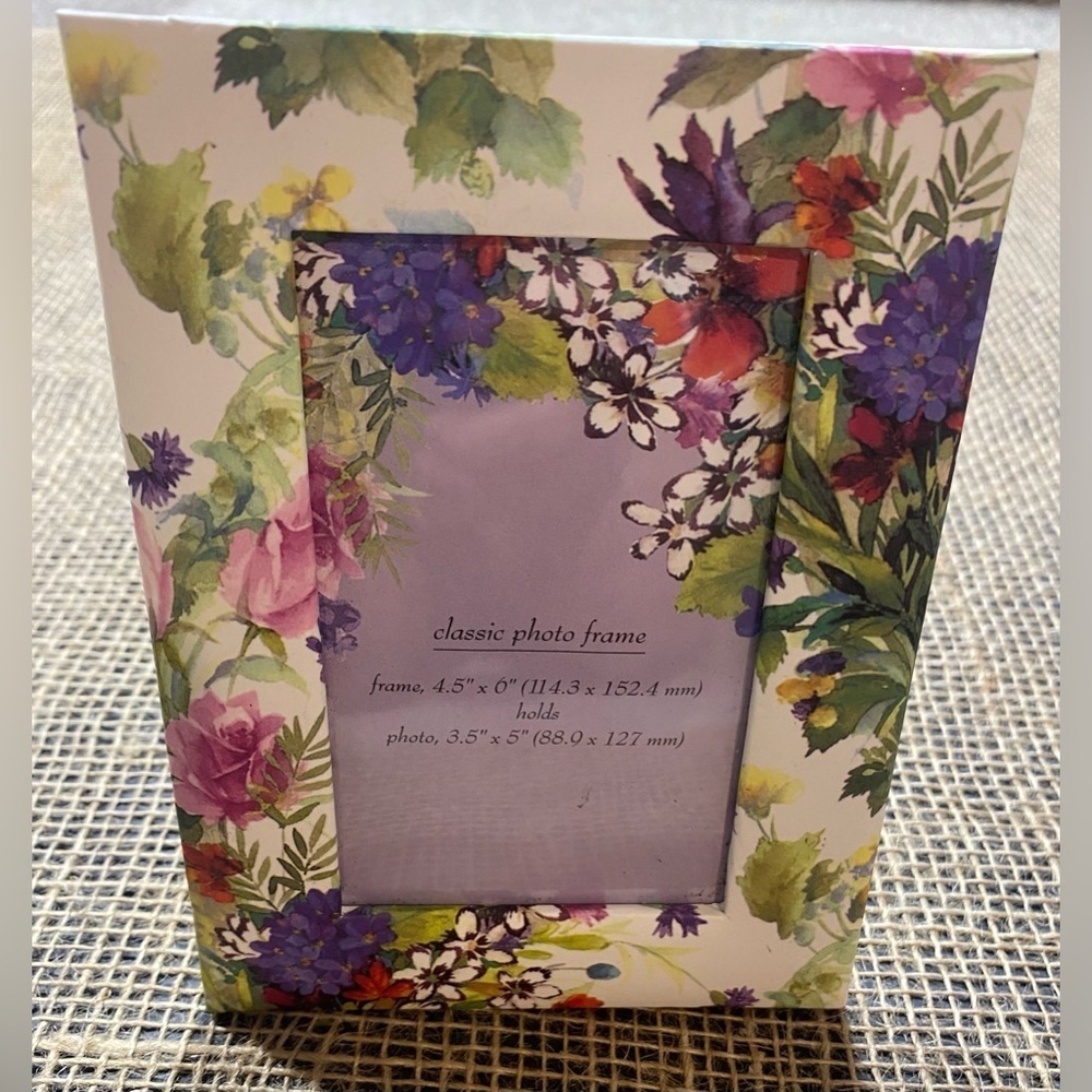 Picture Frame Floral Paper Print Holds 3.5”X5” 1998 Polardreams International
